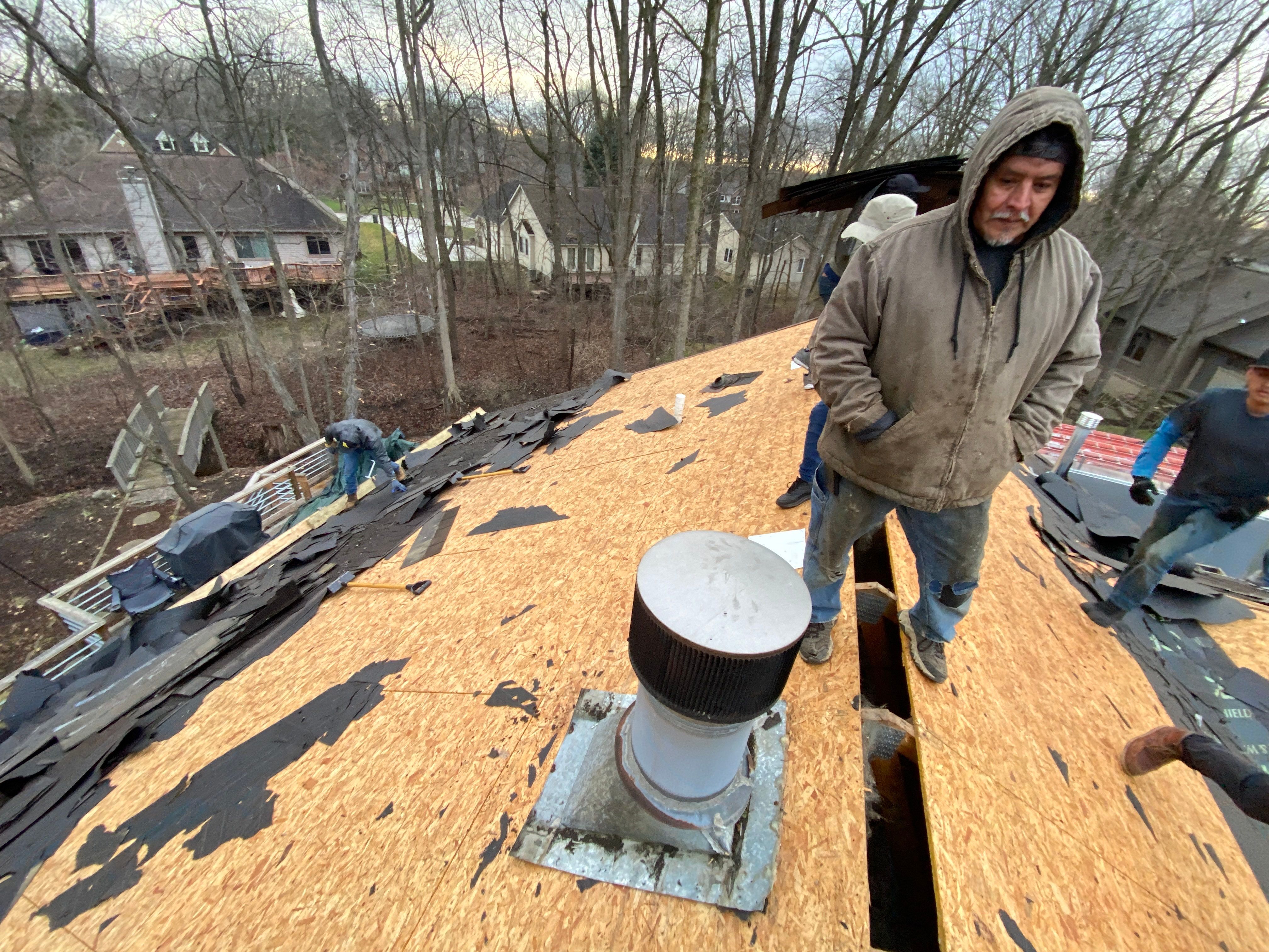 Roof Replacement using CertainTeed Landmark by 180 Contractors