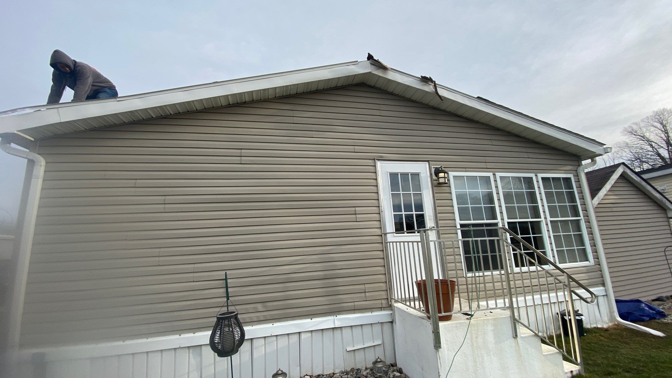 Roof Replacement using CertainTeed Landmark by 180 Contractors