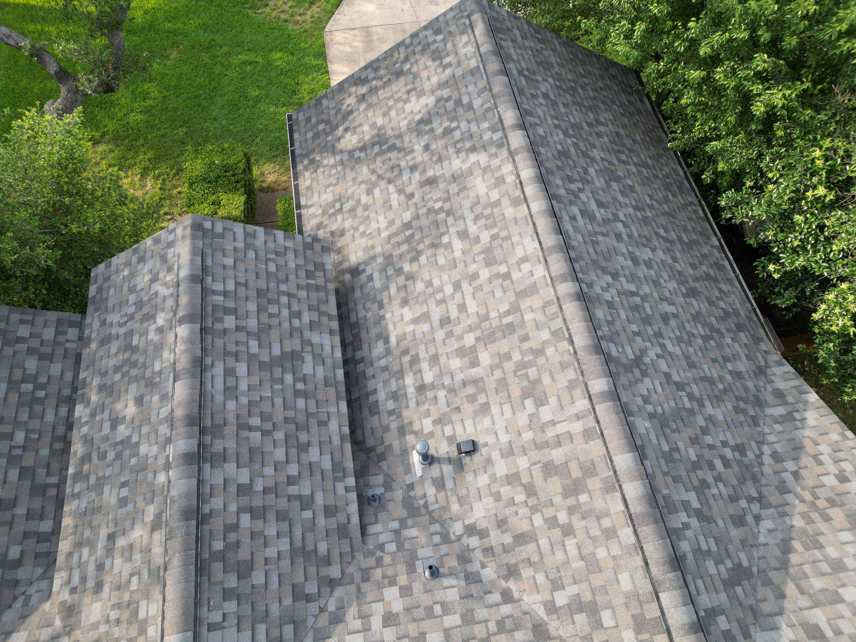 Williamsburg Gray - Owens Corning TruDefinition Duration by RoofsOnly.com