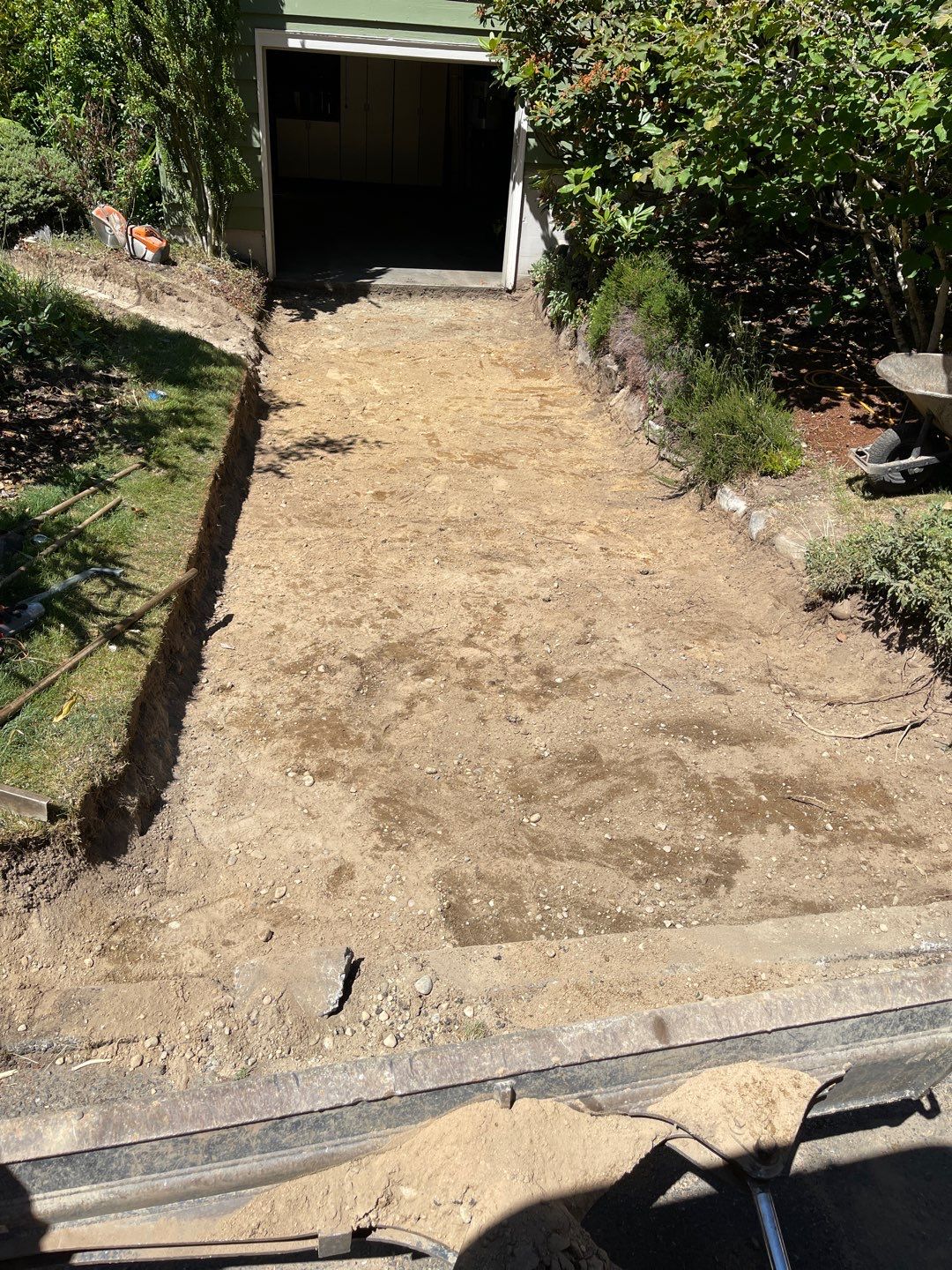 Pavers Driveway & Walkway with Concrete Lip | Seattle  by Jireh Asphalt & Concrete Inc 