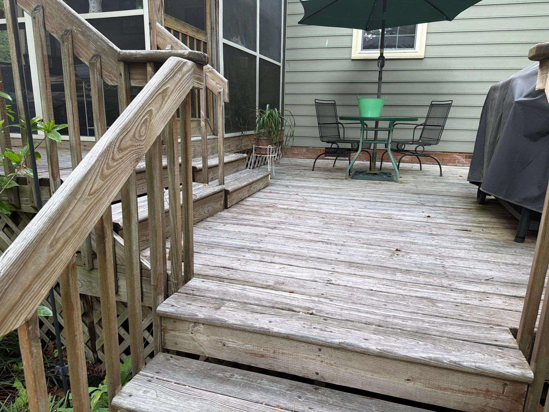 Deck using Wood Sealant by DuraSeal