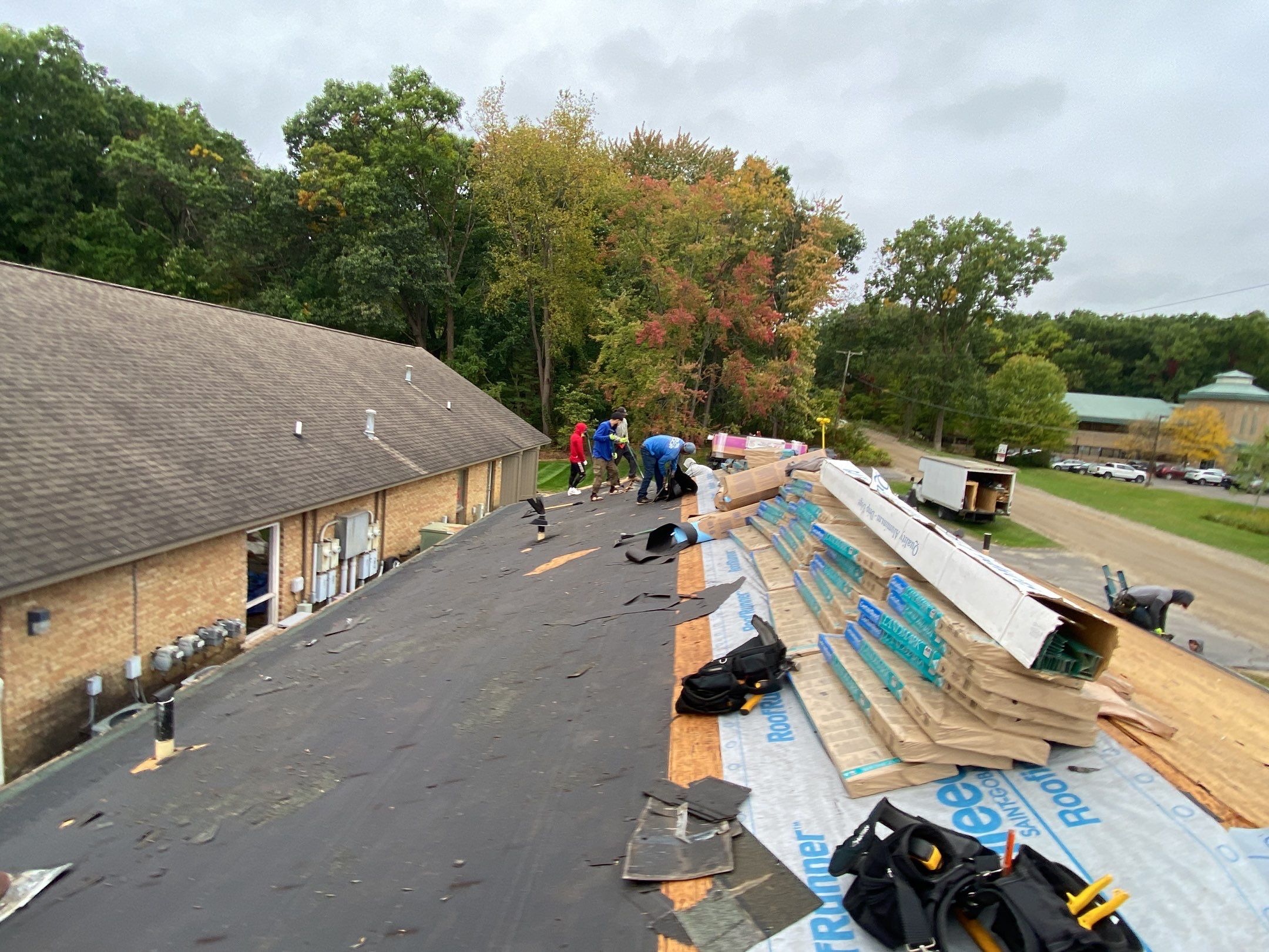 Roof Replacement using CertainTeed Landmark by 180 Contractors