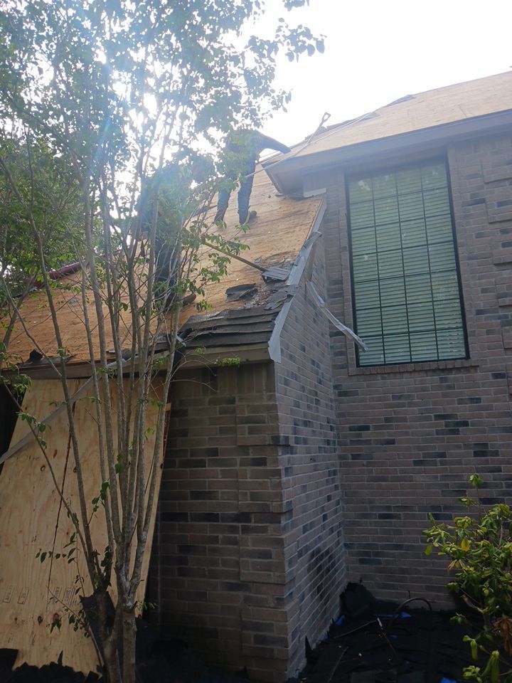 Grey is the new Black by Bayfront Roofing and Construction