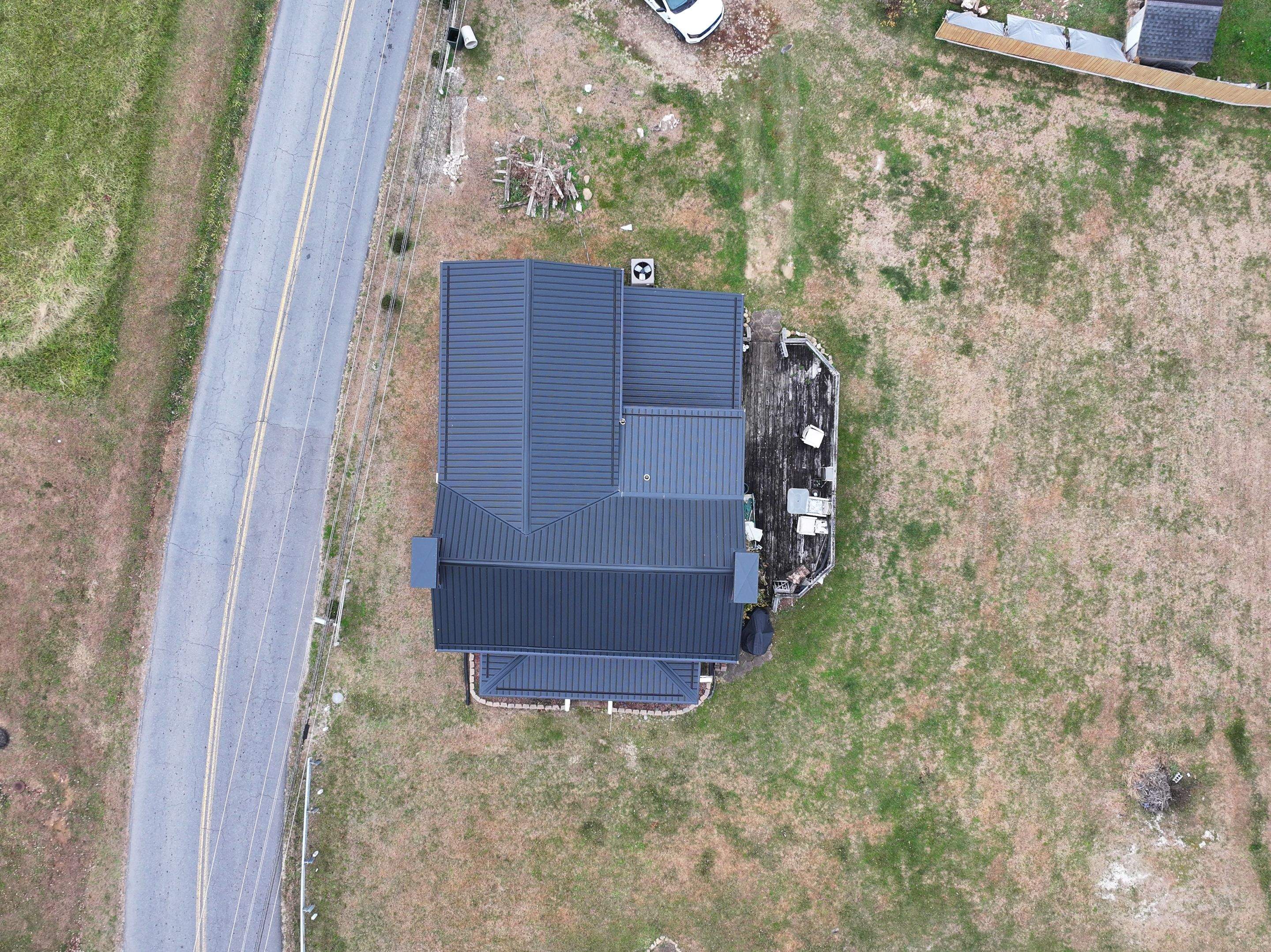 Phillips Residence by Omnia Roofing
