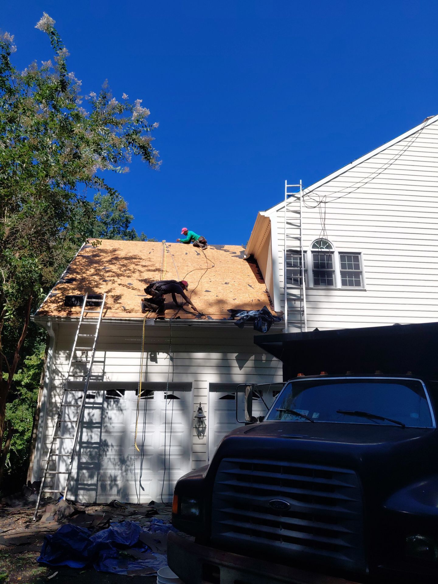 Fairfax station: Residential Roof with CertainTeed Landmark Pro in Max Def Shenandoah  by RM Banning, Inc.