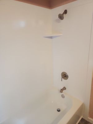 Tub to Shower Upgrade with MAAX Tub and FlexStone Wall System | West Sacramento