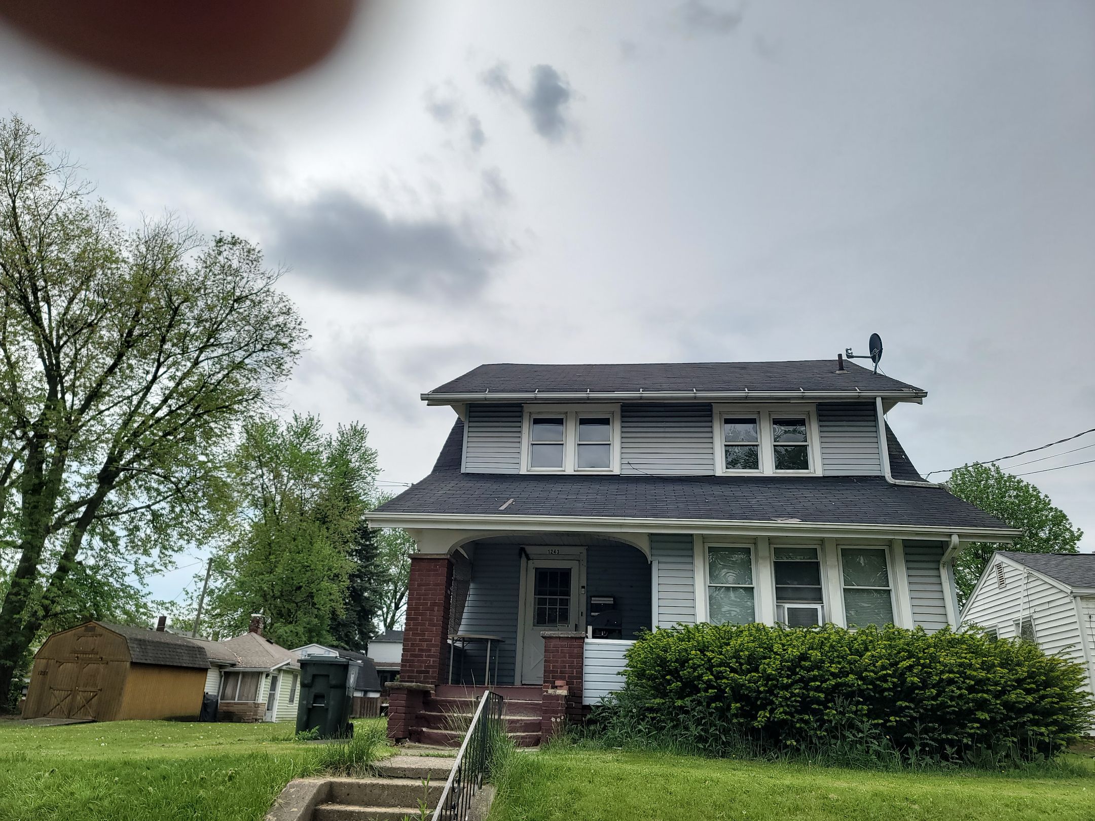ATLAS PINNACLE COLOR: MORNING HARVEST DRIP EDGE: WHITE by Eagle Eye Roofing