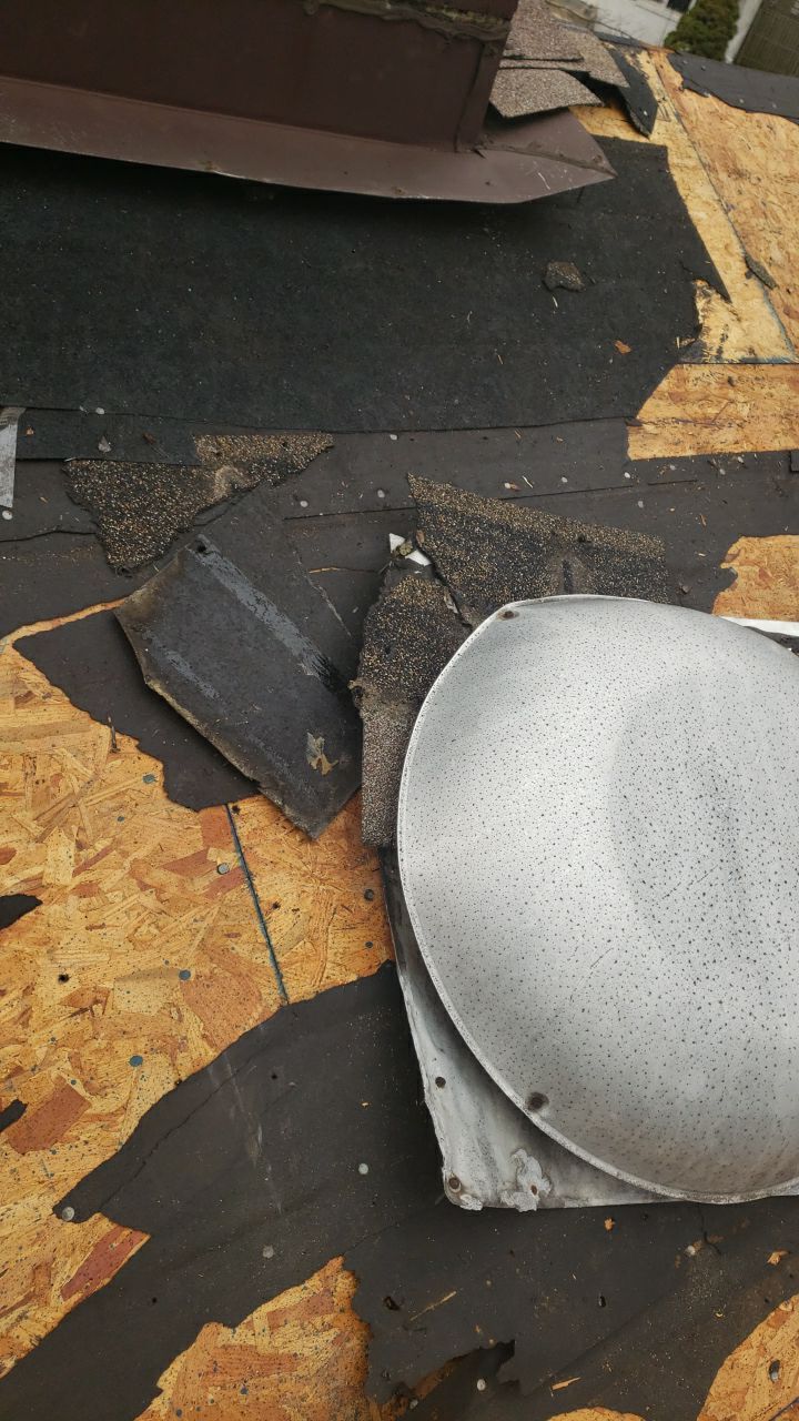 Arlington: CertainTeed Landmark Pro Designer Shingles in Max Def Georgetown Gray by RM Banning, Inc.