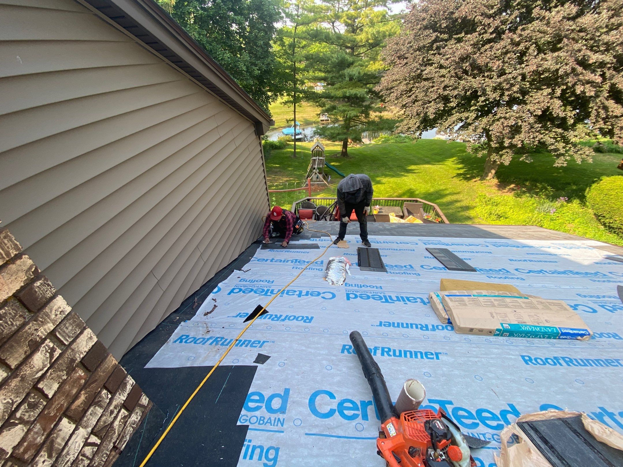 Roof Replacement using CertainTeed Landmark by 180 Contractors