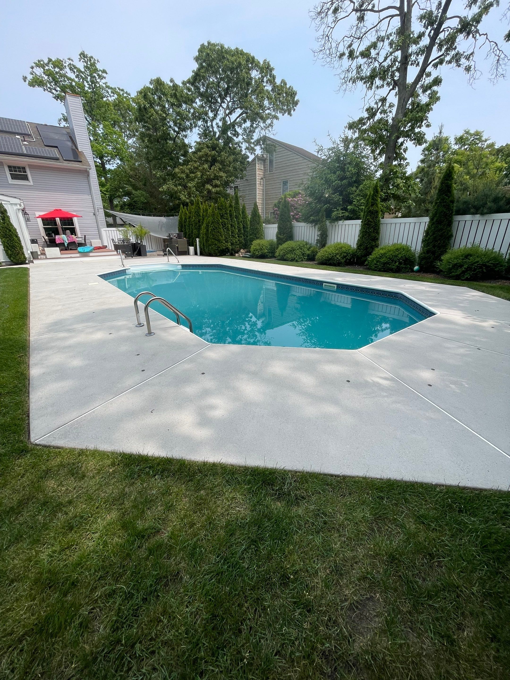 Concrete Cleaning by SJ Exterior