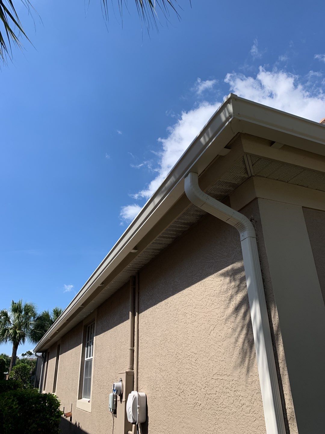 6-Inch Seamless Gutters in Fort Myers FL by Gutter Professor by Gutter Professors