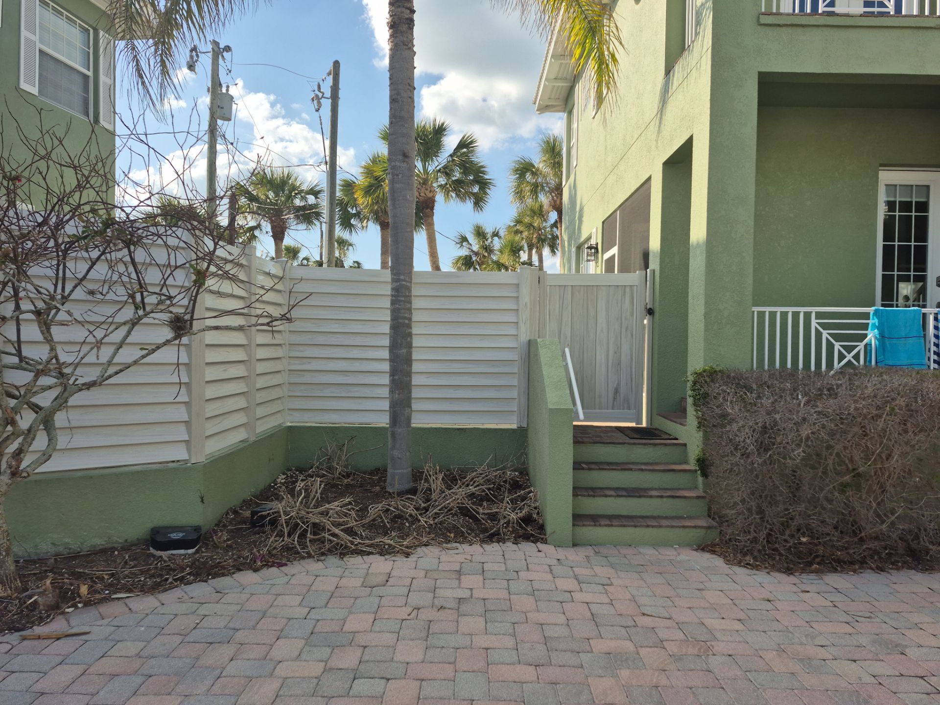 363 tierra mar ln by H&Y Fence