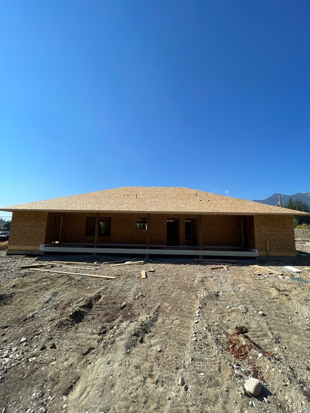 Residential Roofing Installation using OC Oakridge shingles by Top Notch Roofing Inc