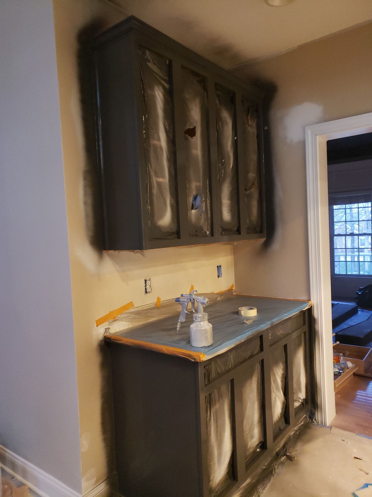 Inteiro painting and Cabineted painting by GonzalezPainters & Contractors Inc 