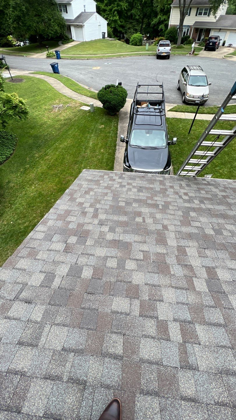 Springfield CertainTeed Landmark Weathered Wood Roof Installation by RM Banning, Inc.