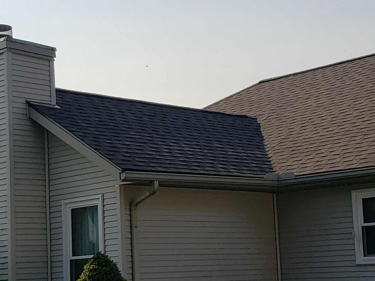 Brand: Atlas Pinnacle Color: Pristine Scotchgard Weathered Shadow Drip: Musket Brown by Eagle Eye Roofing