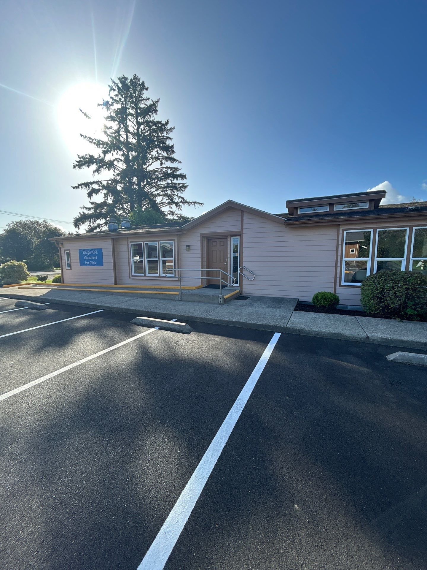 Animal Shelter Deep Clean: Roof Restoration & Concrete Surfaces by Rolling Suds of Oregon Coast – Salem