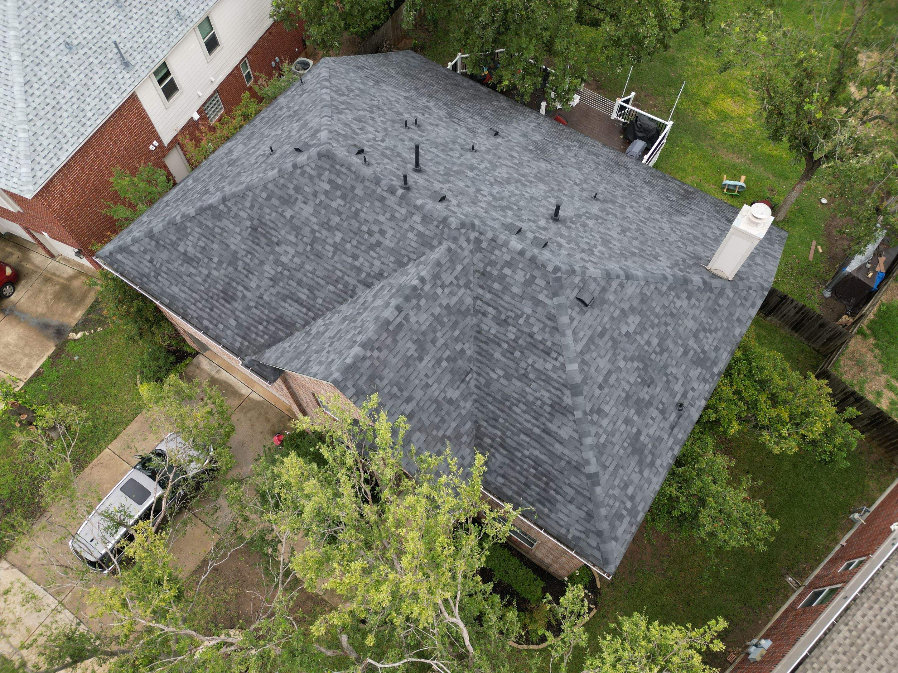 Brilliant Black - Malarkey Vista by RoofsOnly.com