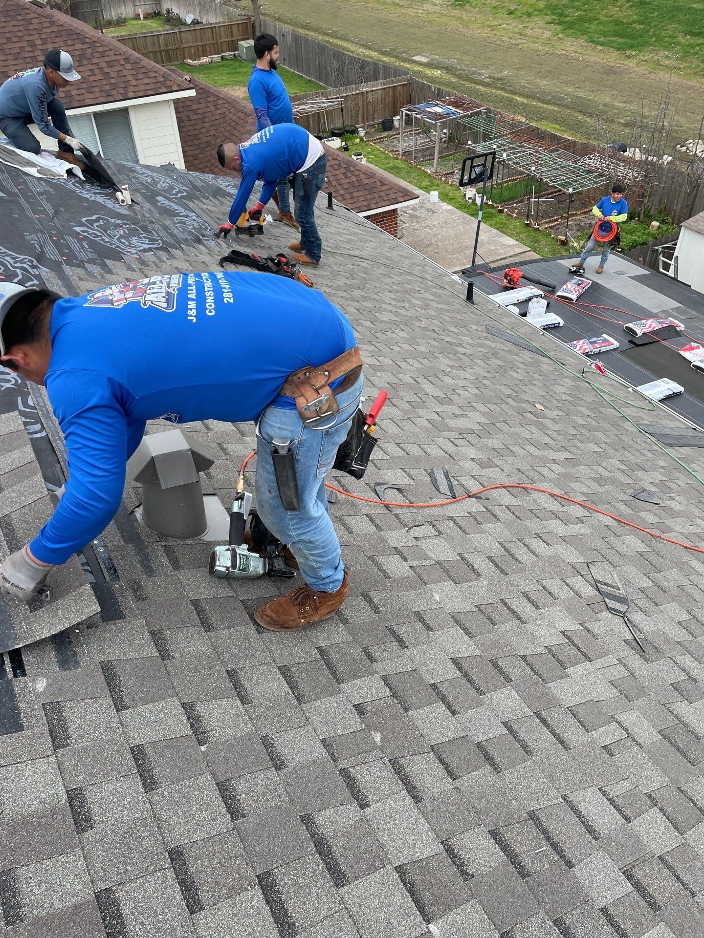 Residential Roofing Installation using Owen's Corning Duration (Lifetime) Shingles by Roof Repair Company