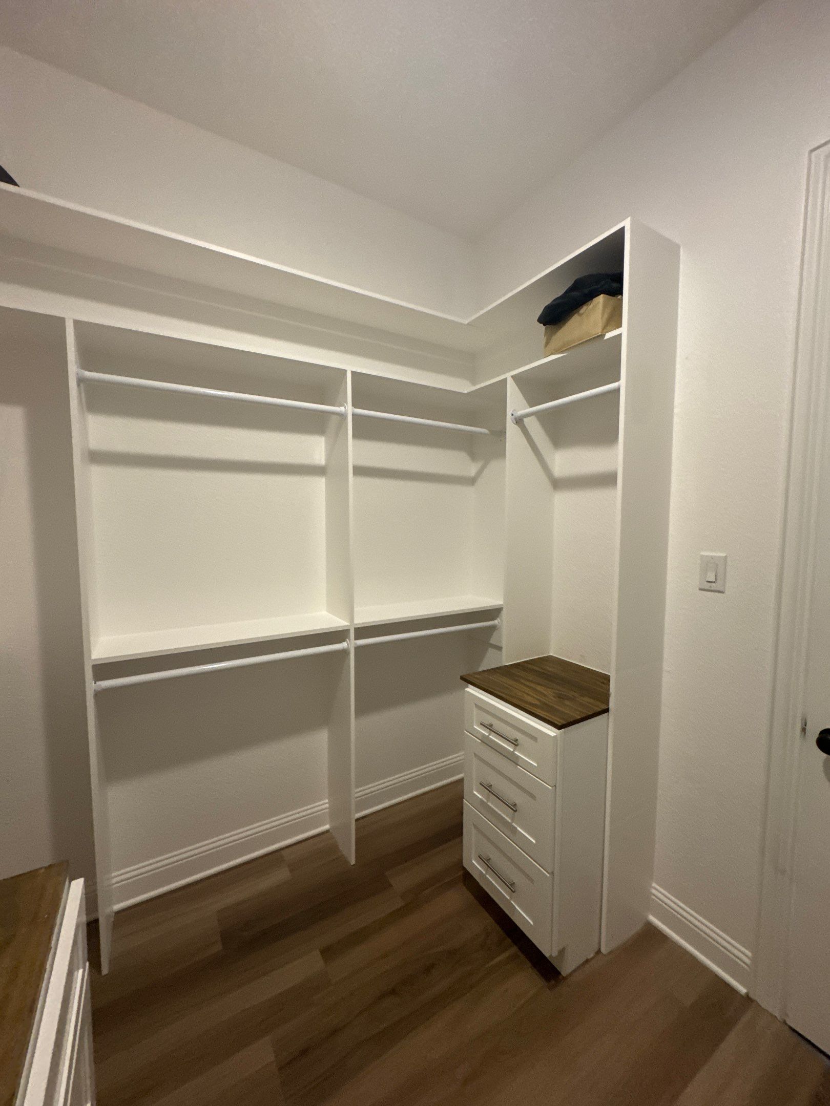 Total Home Refinement: High-Gloss Garage & Custom Interior Storage by Tibi Soli LLC