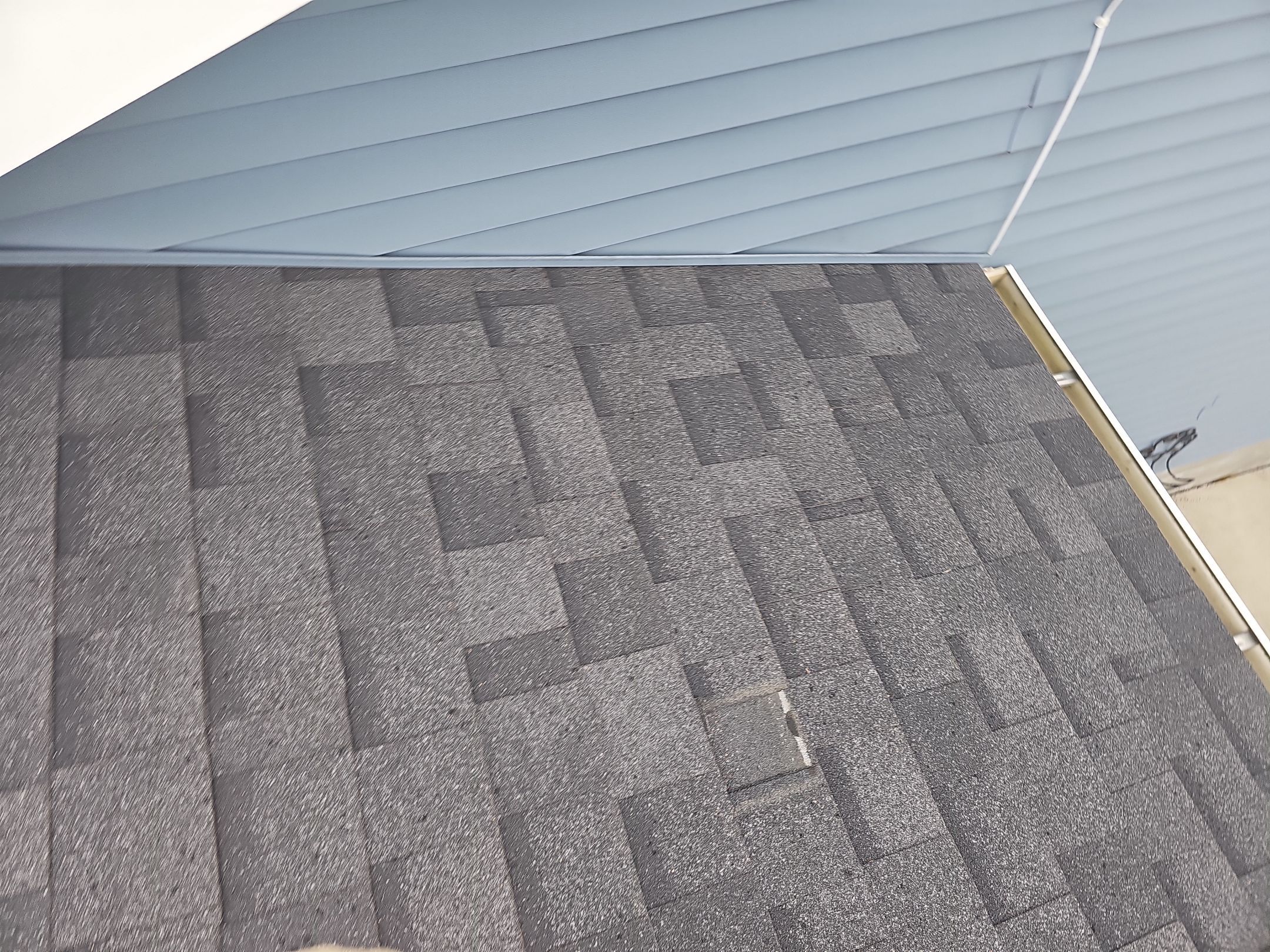 ATLAS PINNACLE COLOR: PRISTINE BLACK by Eagle Eye Roofing