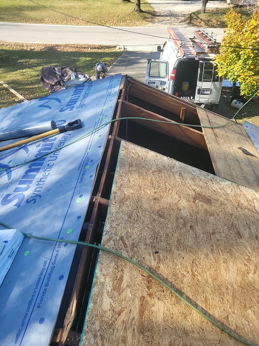 ATLAS PINNACLE COLOR: BLACK SHADOW DRIP EDGE: WHITE by Eagle Eye Roofing
