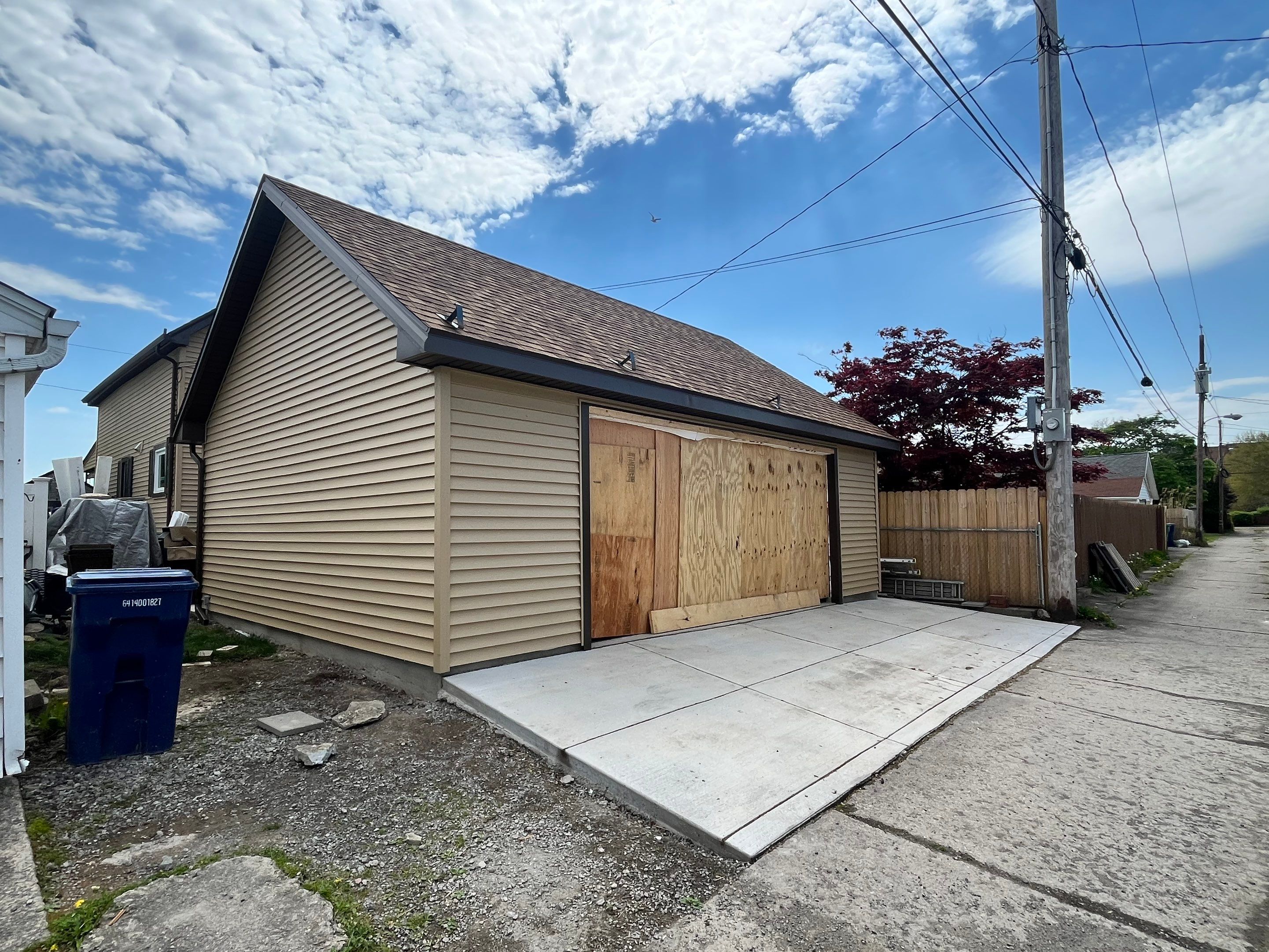 Garage by Ivy Lea Construction