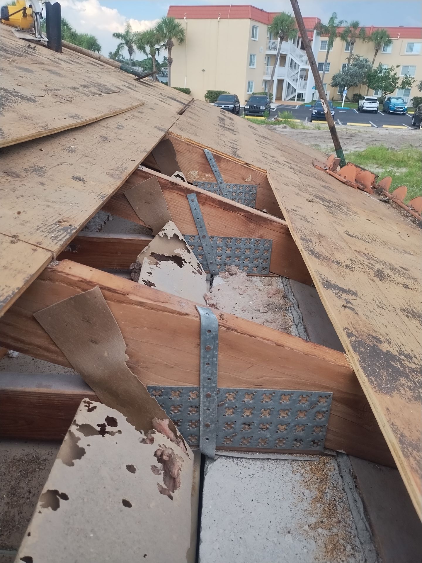 Project in St. Petersburg 33704 by Mitchell Roofing Company LLC 