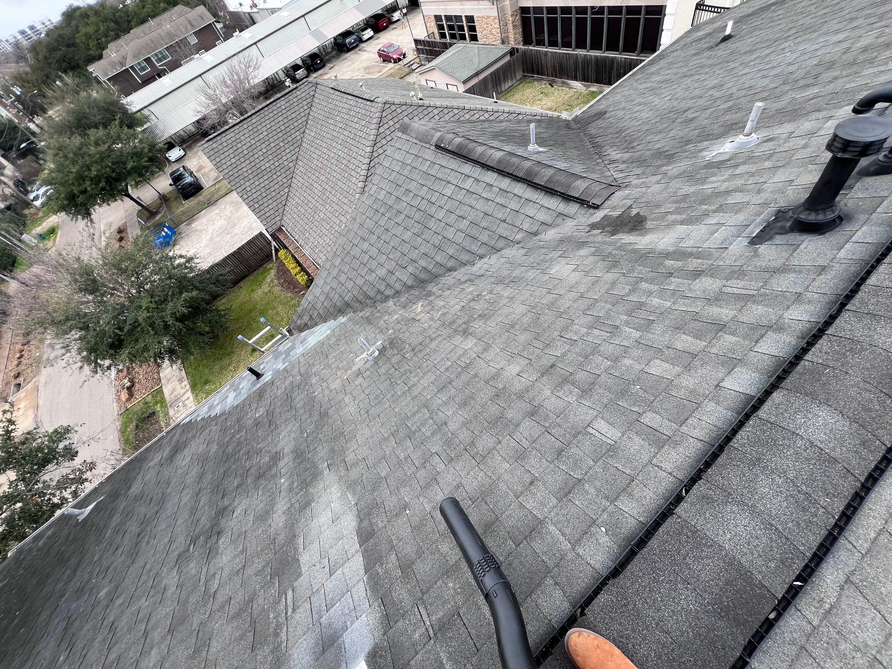 Hail Damage using Owen's Corning Duration (Lifetime) Shingles by Roof Repair Company
