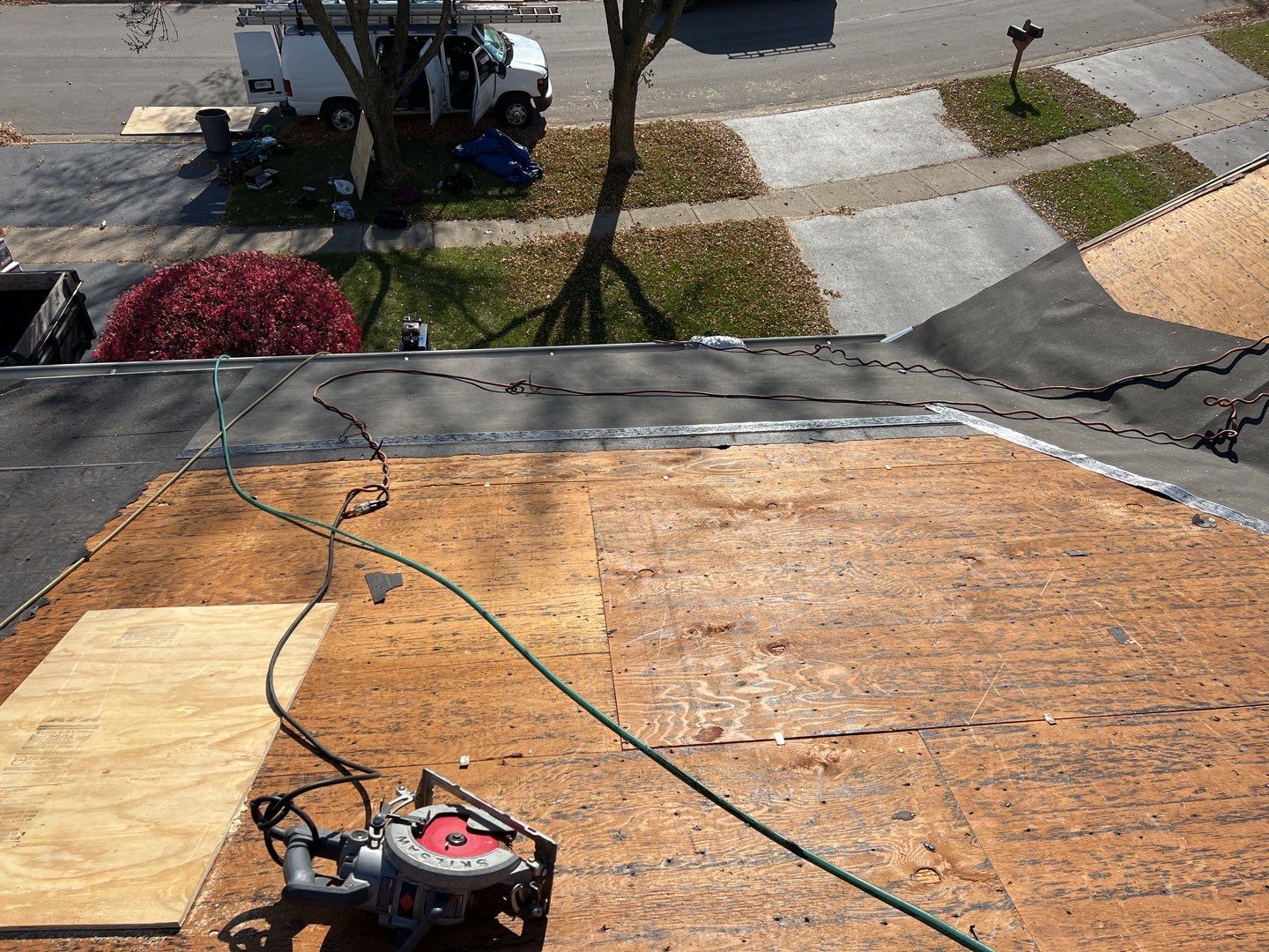 Multi-family unit roof replacement. using GAF Timberline HDZ by Pro Home Services Inc