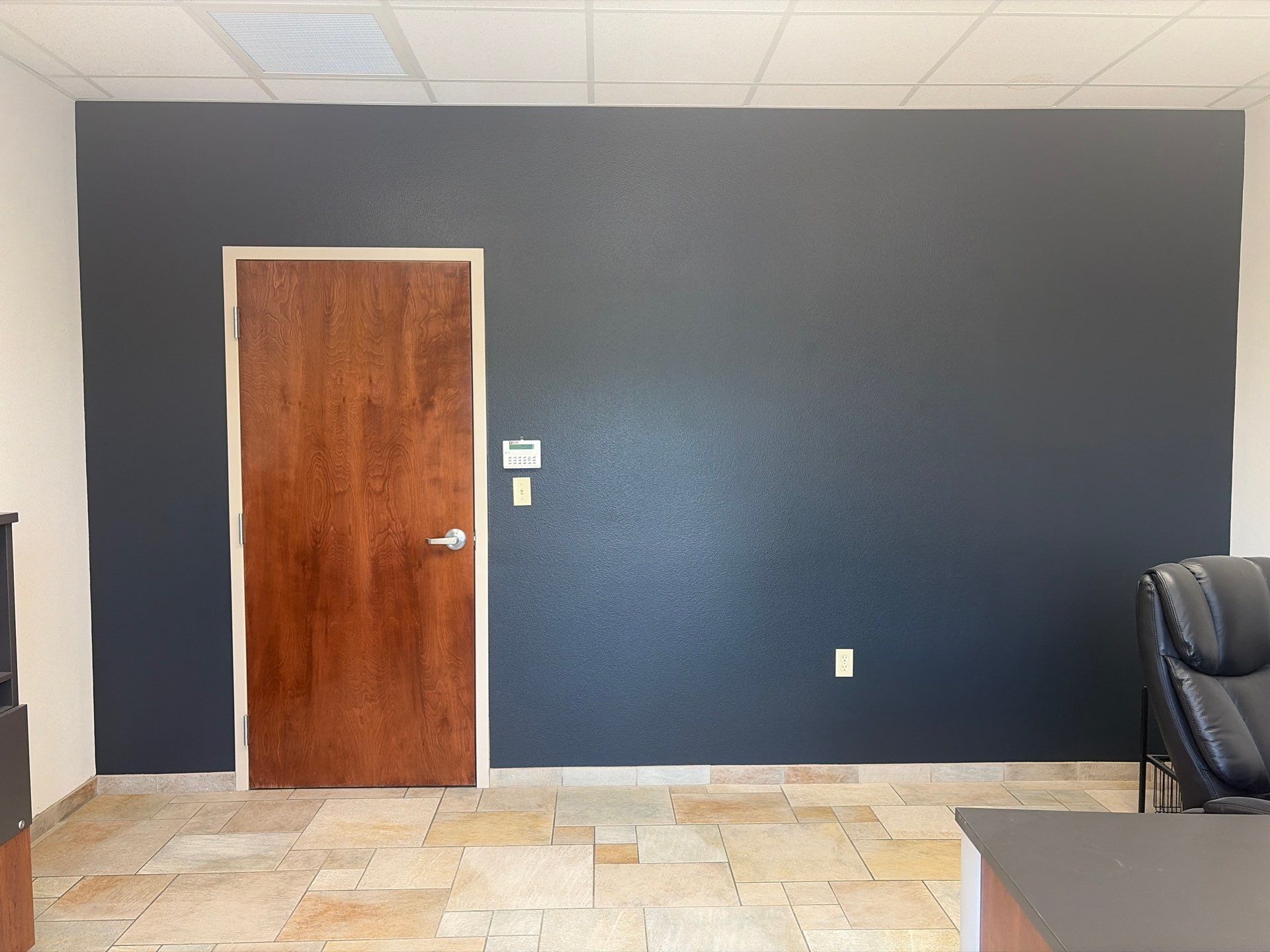 From Dated to Dramatic: A Tyler, Texas Accent Wall Transformation by Quality Coats Painting