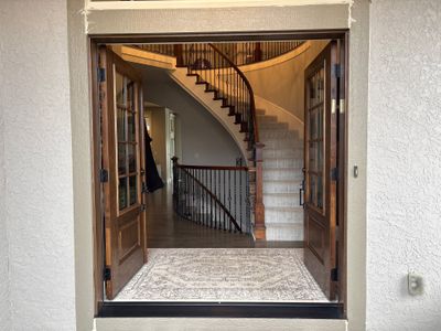 Elevated Elegance in Lee's Summit