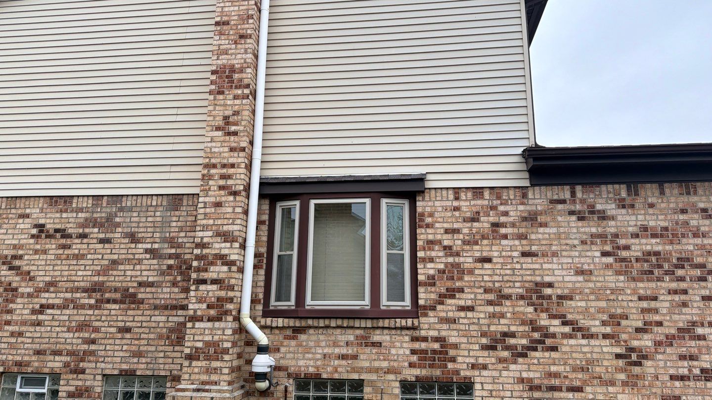 Siding Replacement using Ascend Glacier White by 180 Contractors
