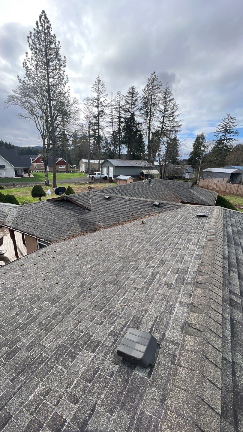 Residential Re-Roof in Lebanon Oregon by Orezona Building & Roofing Company, Inc.