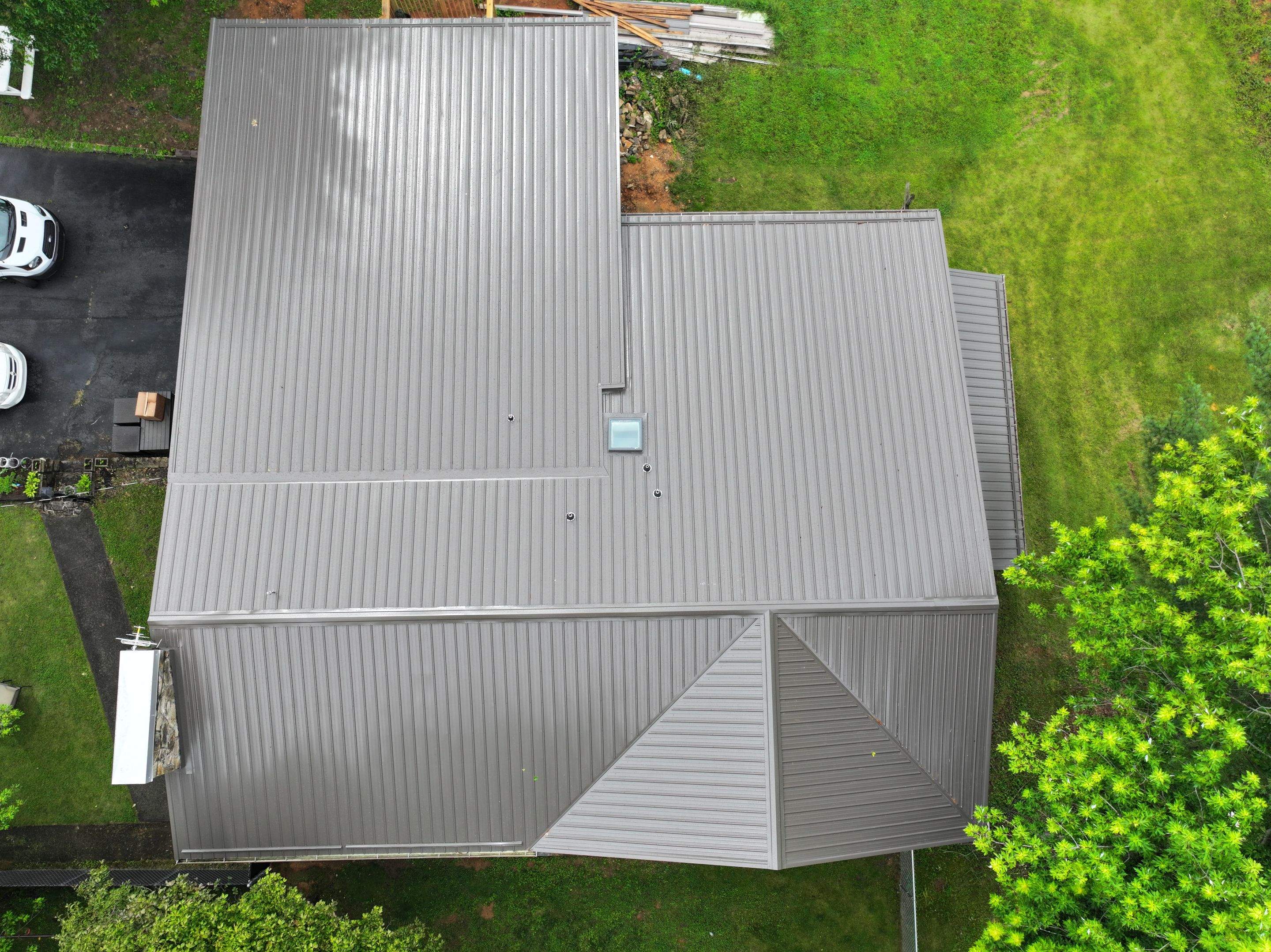 Miller Residence by Omnia Roofing