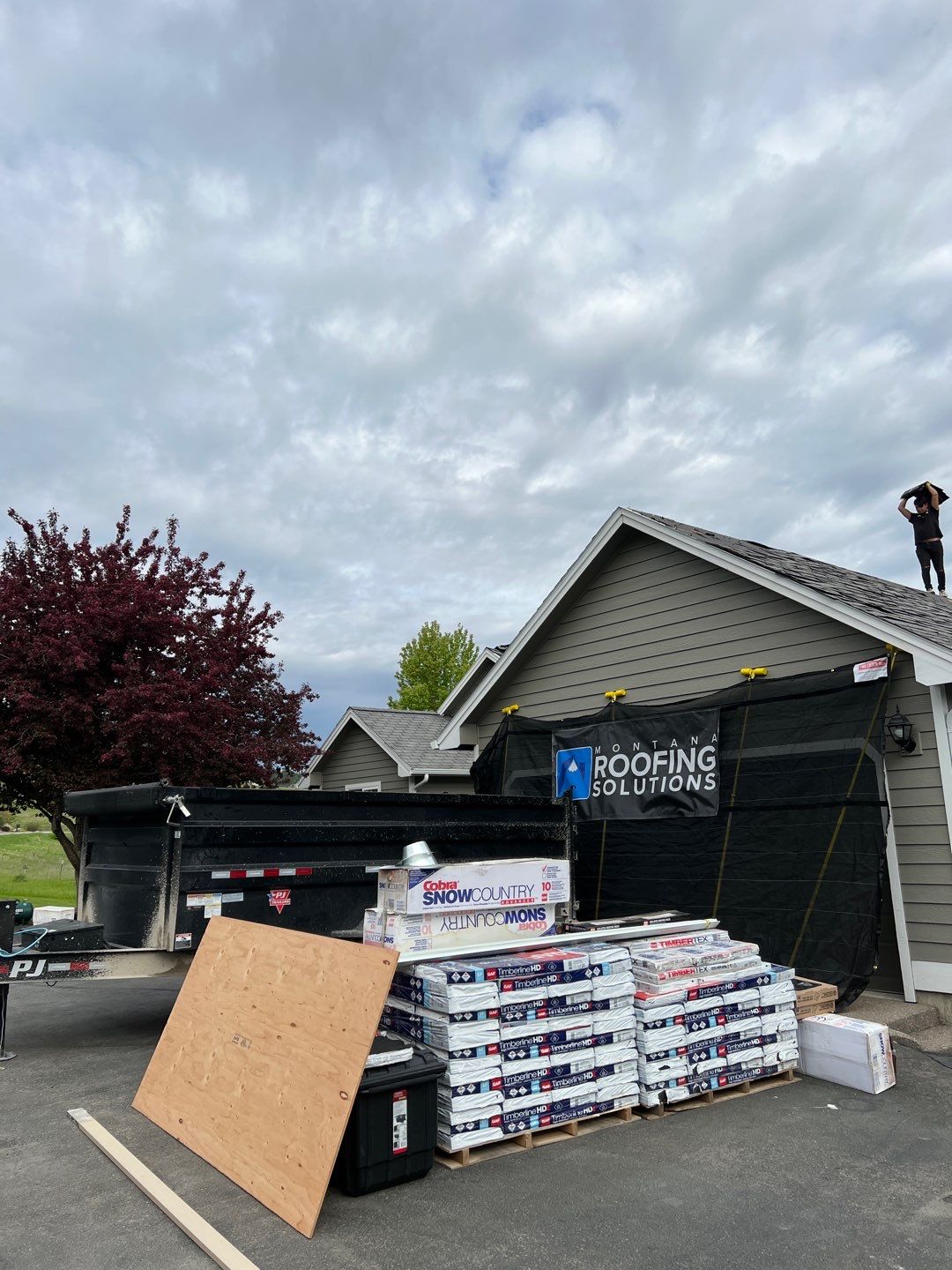 GAF Timberline HDZ - Charcoal by Montana Roofing Solutions