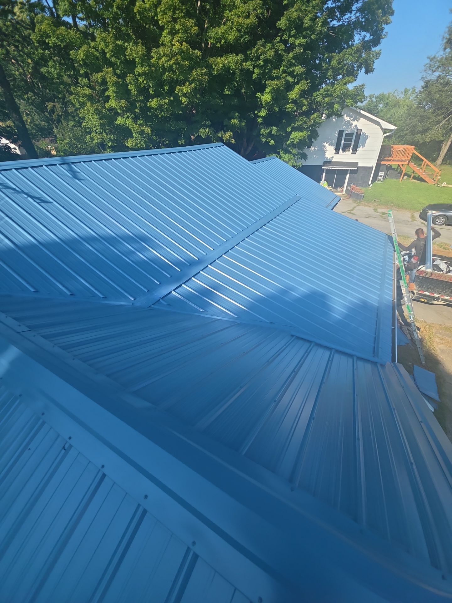 Vichare Residence by Omnia Roofing