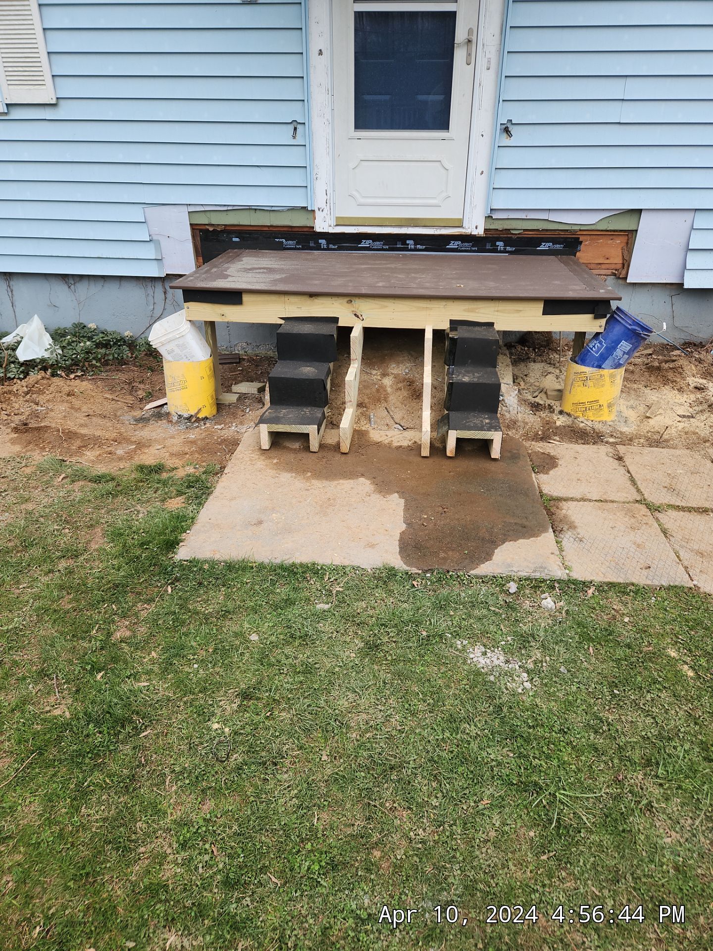 Siding Installation using Royal Building Products Carbon by A Plus Exterior