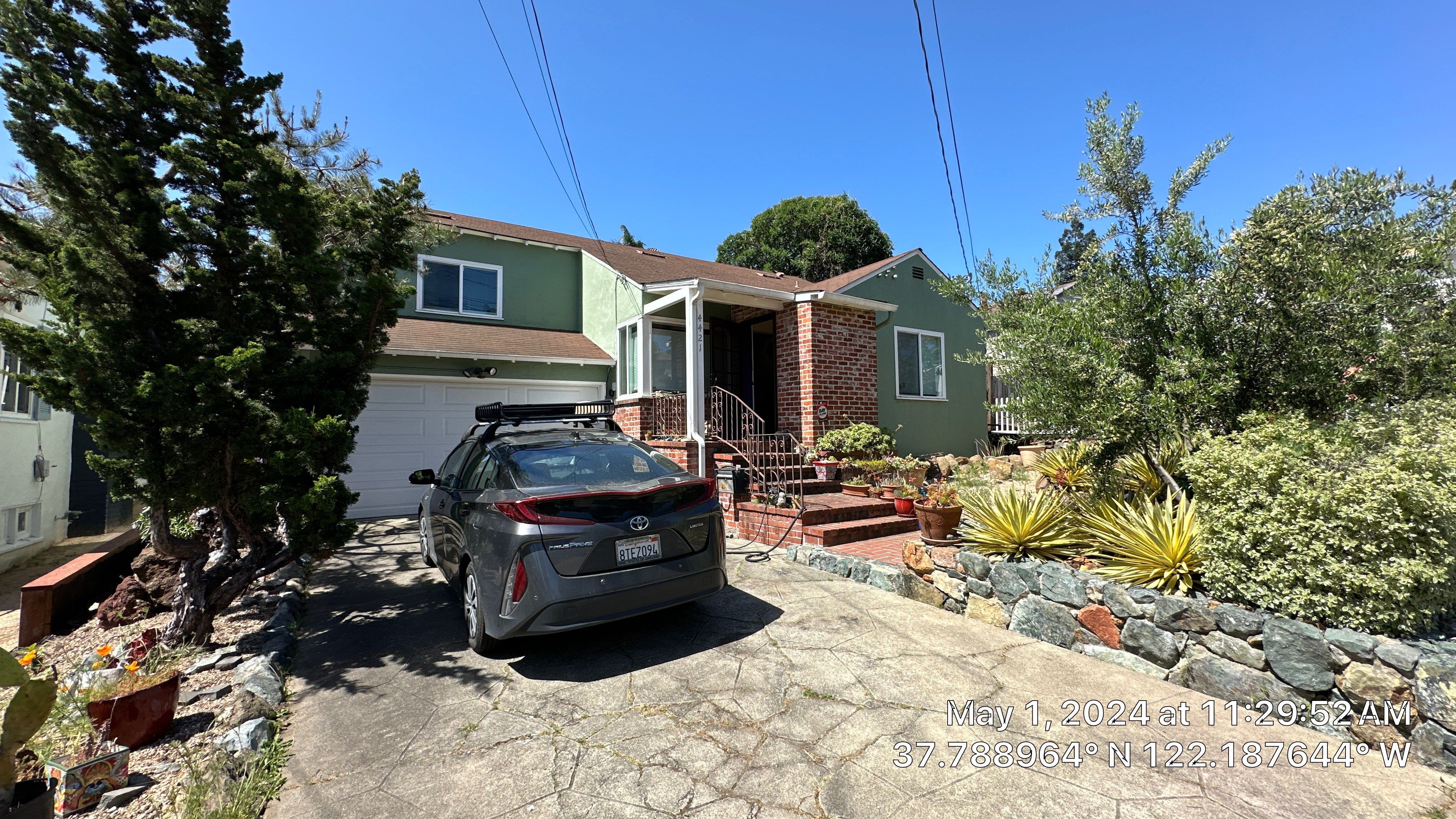 Project in Oakland by Herrera’s Bay Area Painting inc.