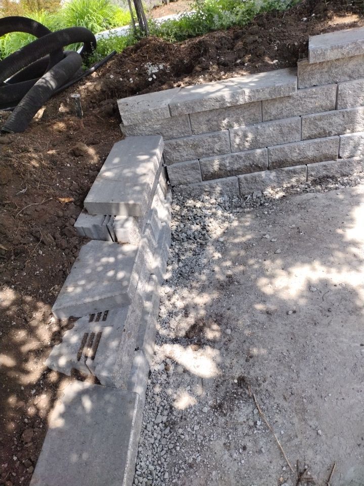 Replacement of existing retaining wall.  by New Horizon Landscapes