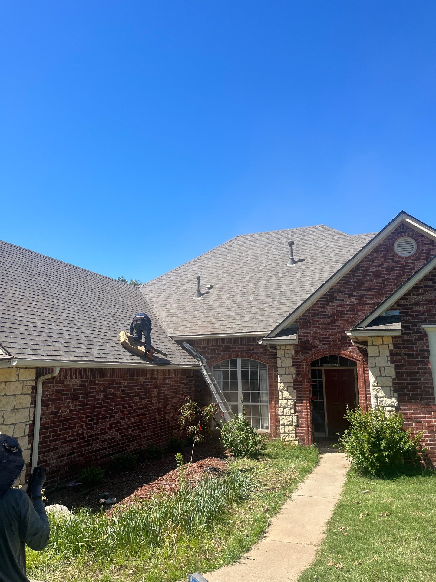 Owens Corning - Duration by Frontline Roofing and Construction