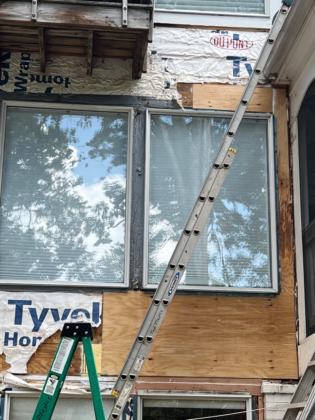 Arlington Hardie Installation - Arctic White by RM Banning, Inc.