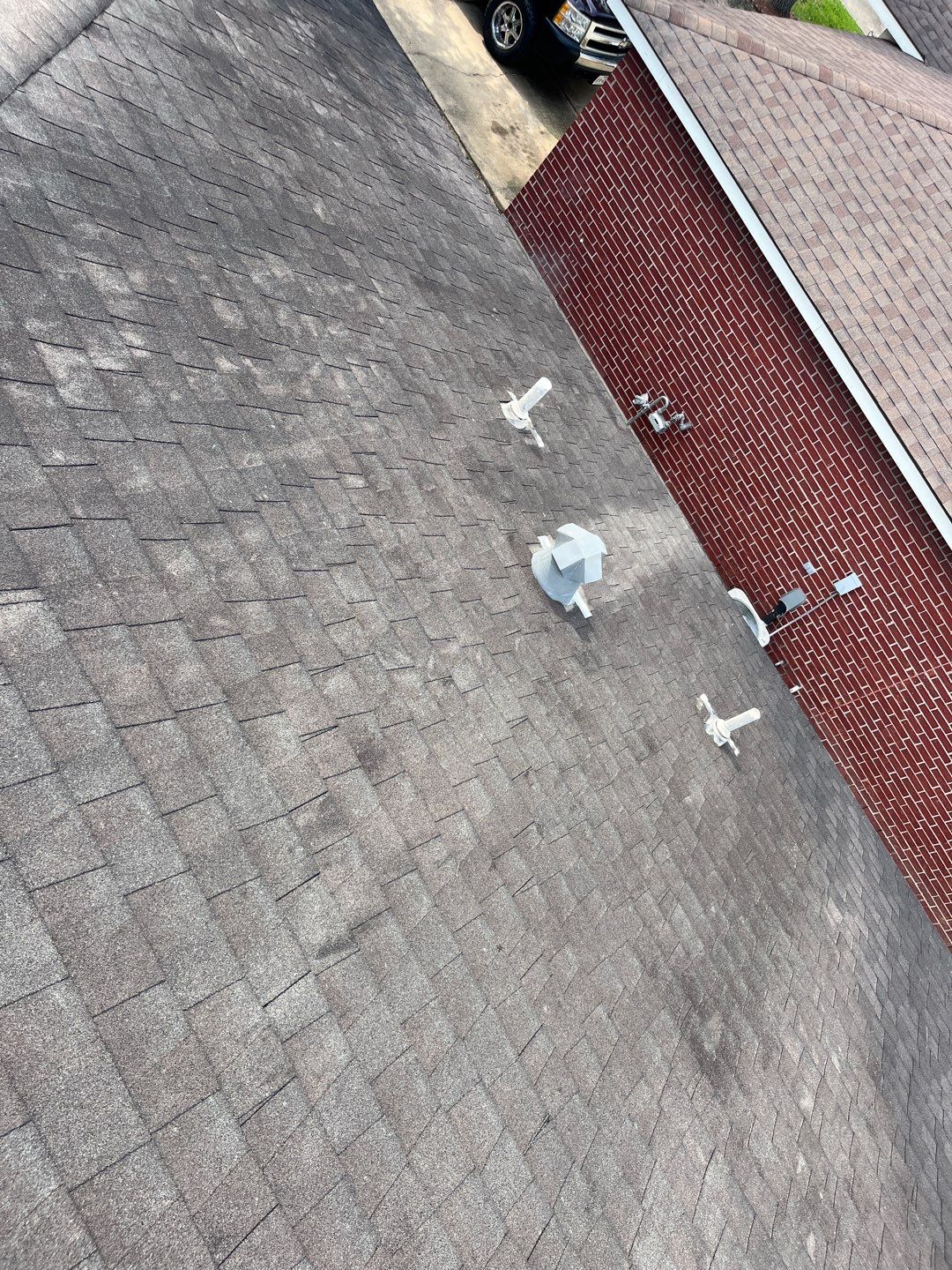 Residential Roofing Installation using Owen's Corning Duration (Lifetime) Shingles by Roof Repair Company