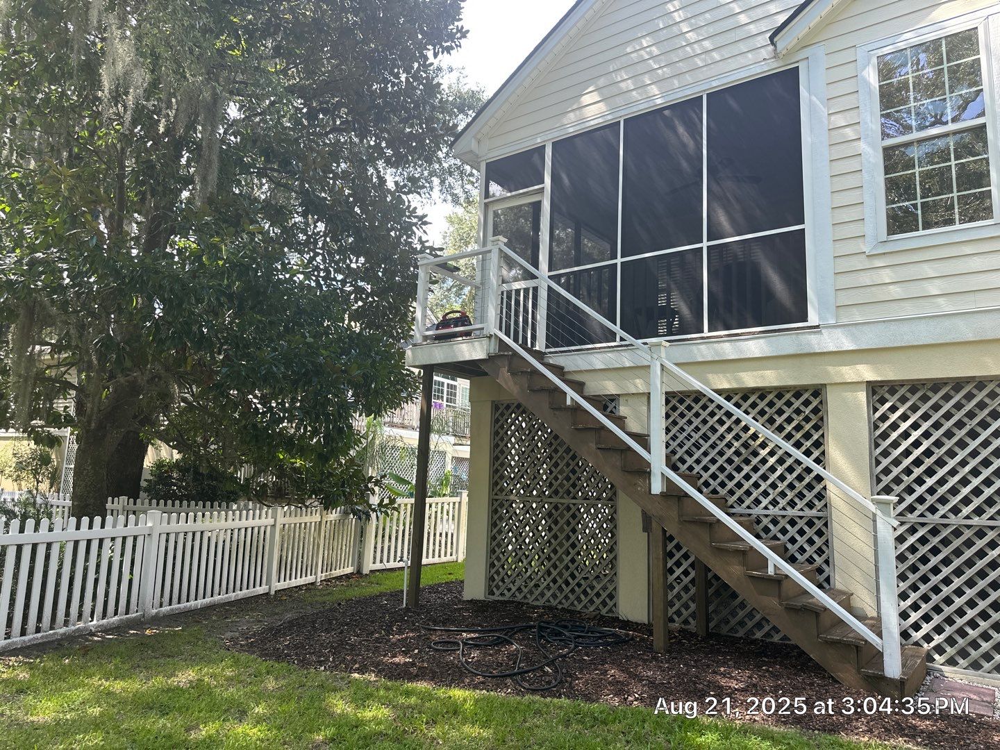 Wood Deck using Wood Stain by DuraSeal