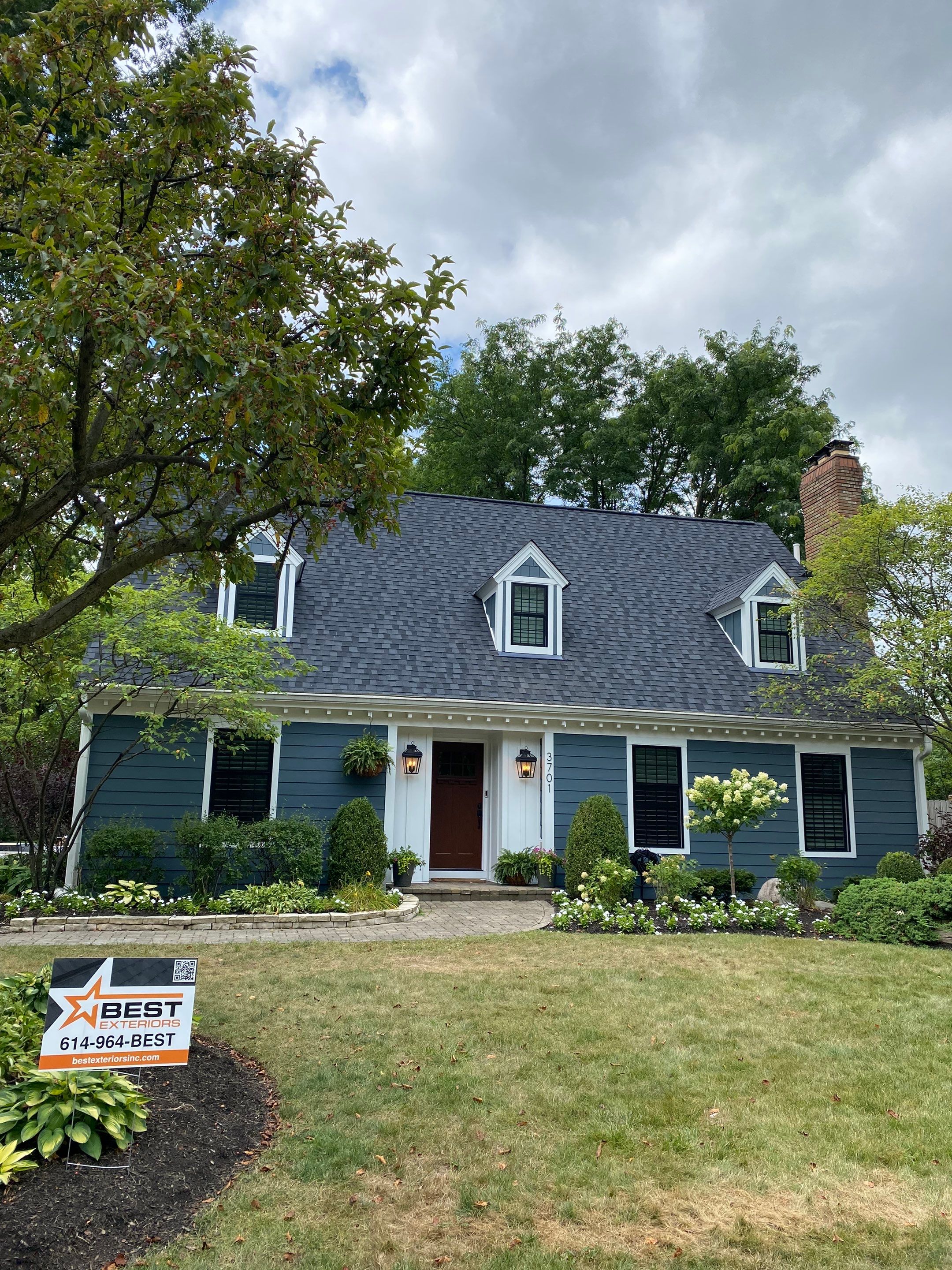 Residential Roofing Installation using James Hardie Fiber Cement Lap Siding and Certainteed Landmark Pro Shingles by Best Exteriors Inc