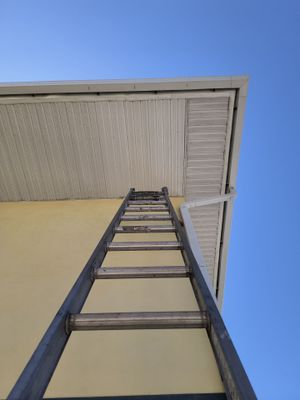 Soffit and Fascia Installation using White Soffit in Fort Myers FL