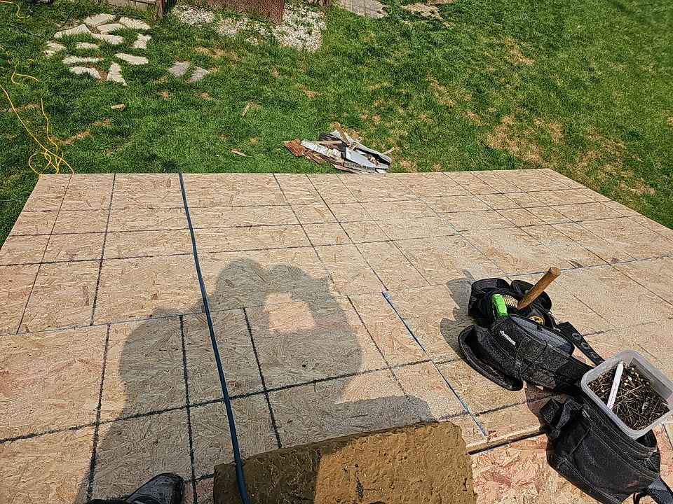 ATLAS PINNACLE COLOR: PRISTINE BLACK by Eagle Eye Roofing