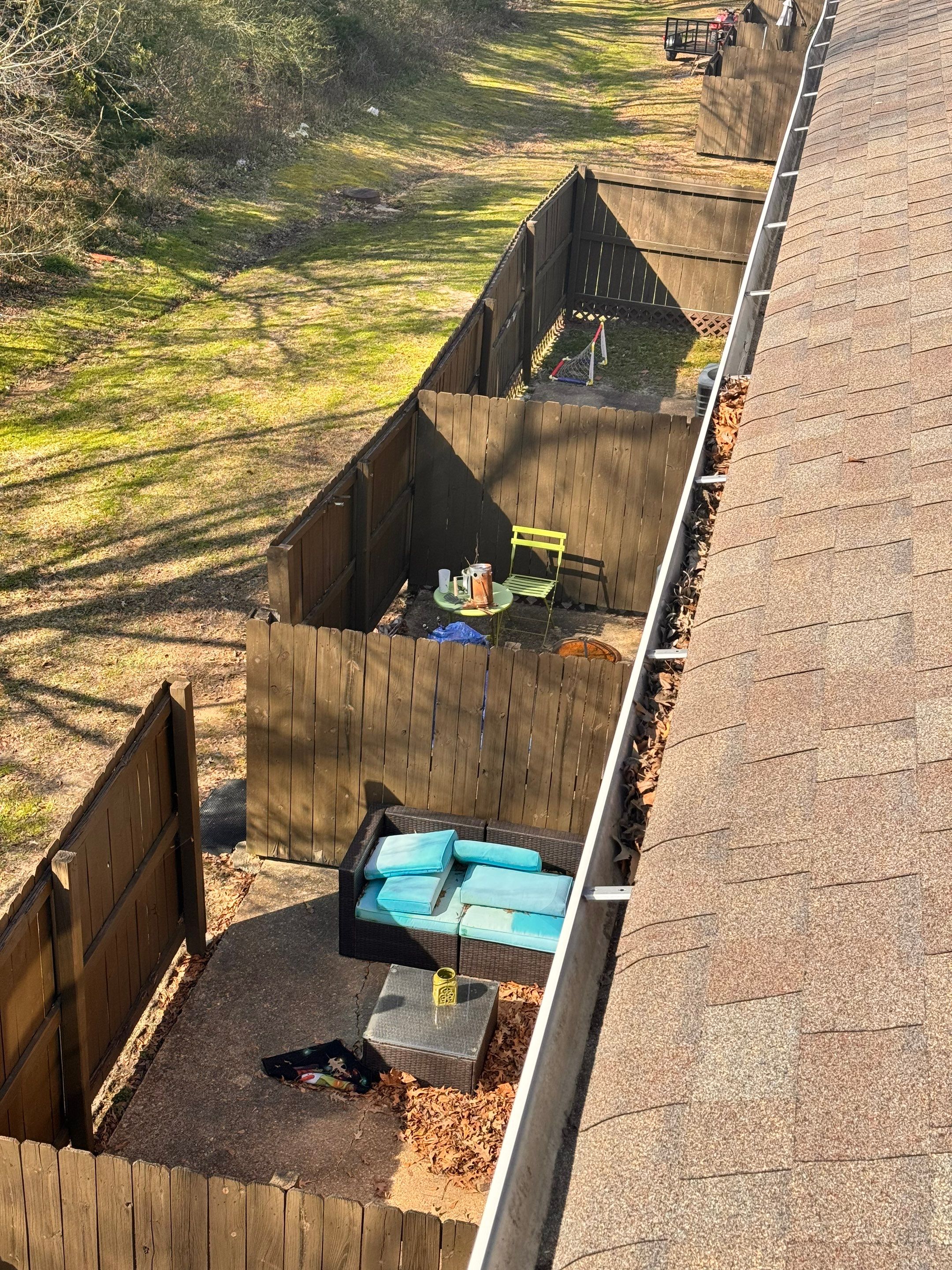 HOA gutter cleaning before photo