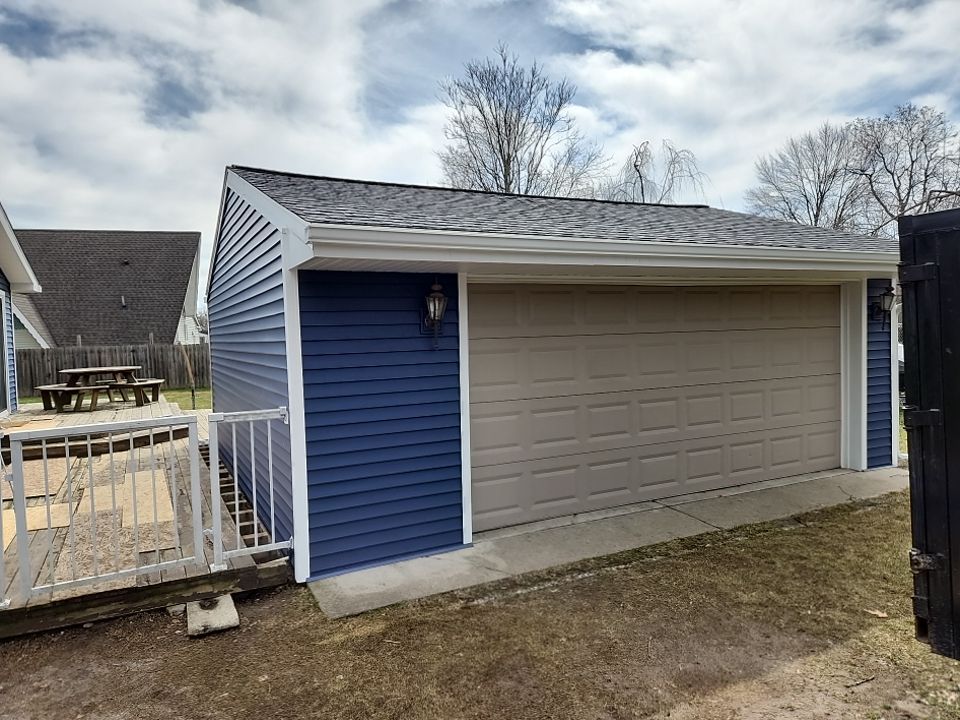 Siding Replacement using CertainTeed Restoration Classis D4 by 180 Contractors