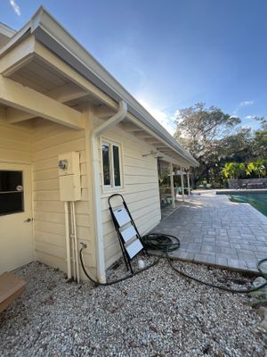White 6-Inch Seamless Gutters Installation in Sarasota FL